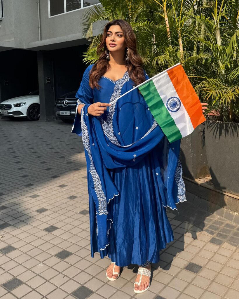 Akanksha Puri Indian Hot Actress and Model